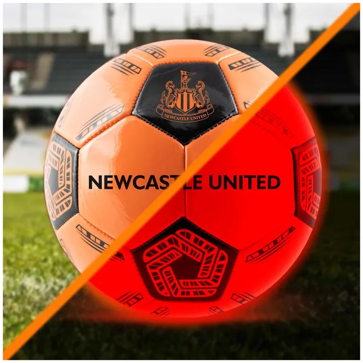 Newcastle United FC светеща LED футболна топка – снимка 4