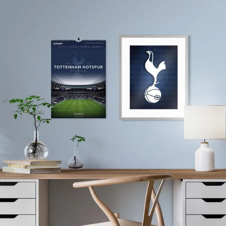 Tottenham Hotspur FC луксозен колекционерски календар 2027 година – снимка 5