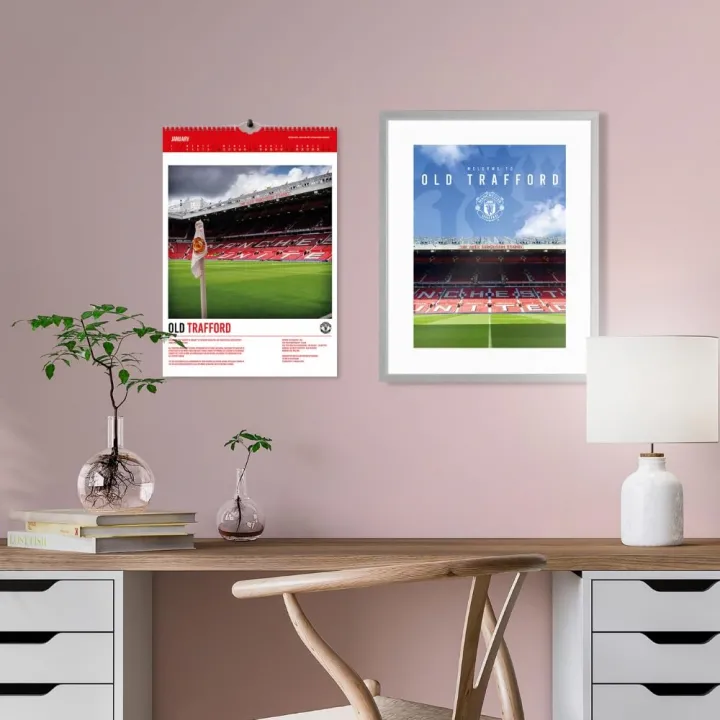 Manchester United FC Deluxe Calendar 2027 – снимка 5